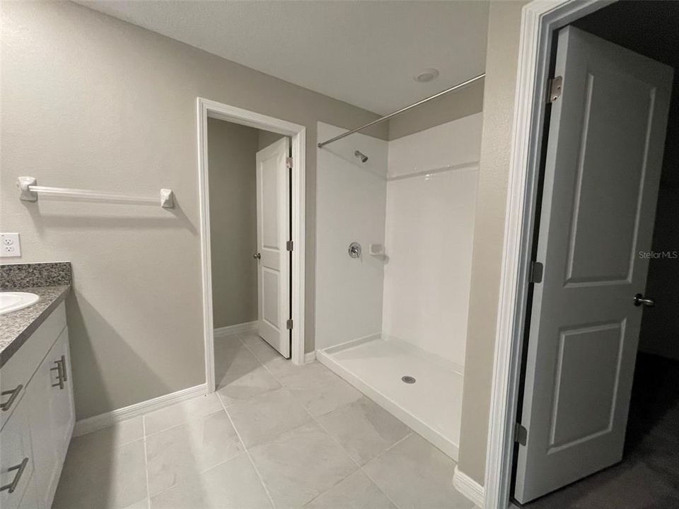 В аренду: $3,000 (6 спален, 3 ванн, 3092 Квадратных фут)