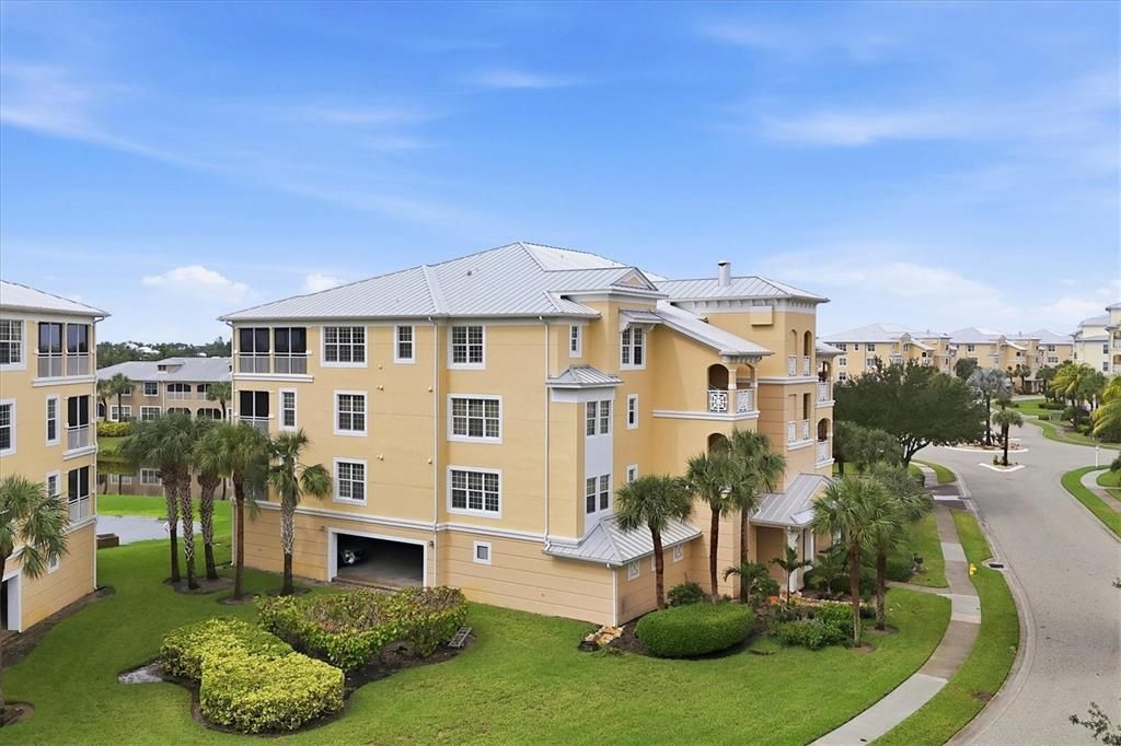 For Sale: $525,000 (4 beds, 3 baths, 2761 Square Feet)