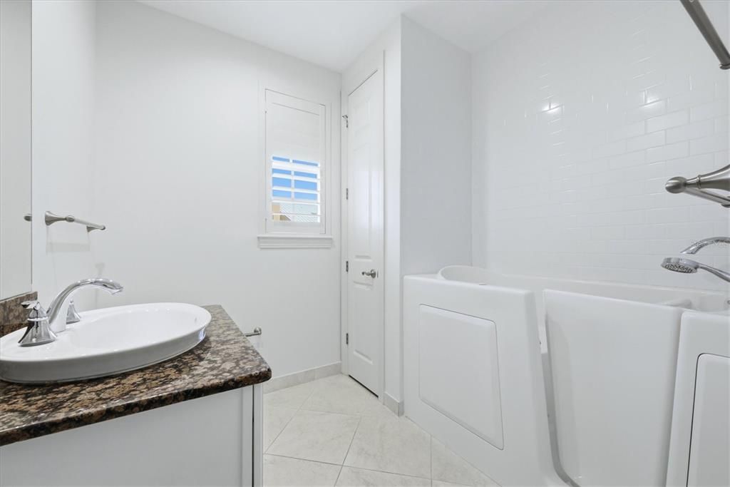 For Sale: $525,000 (4 beds, 3 baths, 2761 Square Feet)
