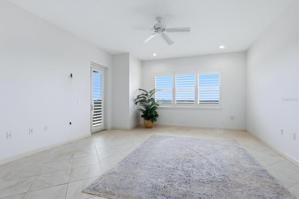 For Sale: $525,000 (4 beds, 3 baths, 2761 Square Feet)