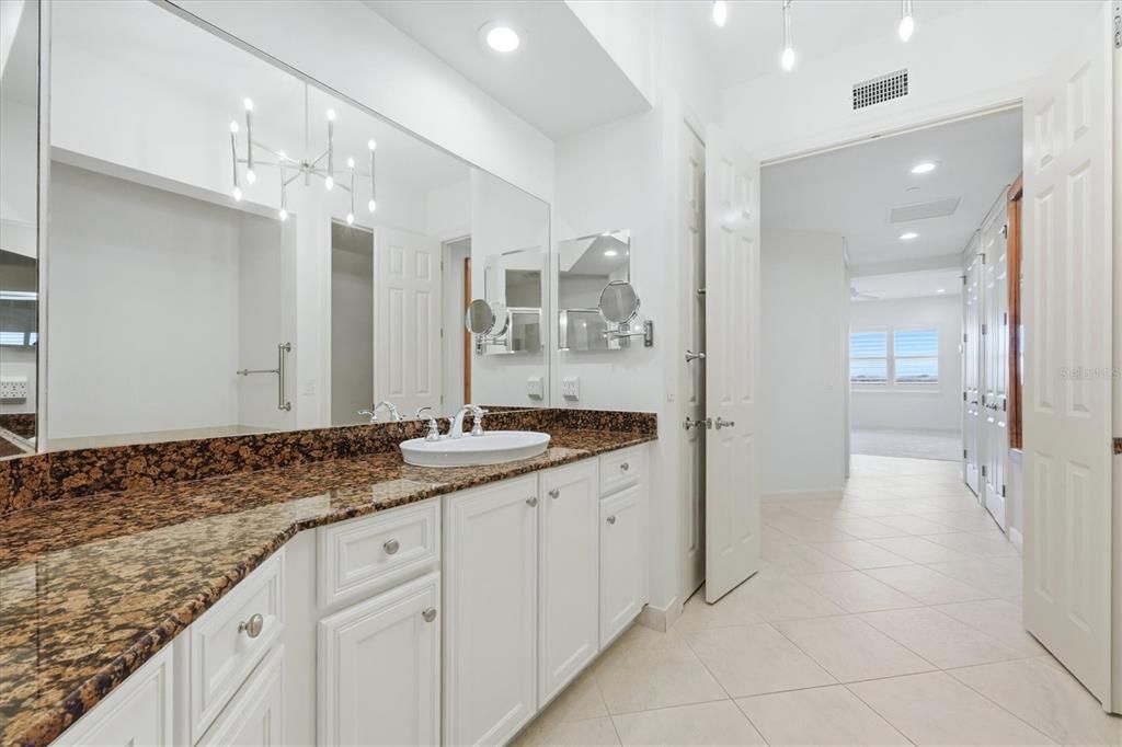 For Sale: $525,000 (4 beds, 3 baths, 2761 Square Feet)