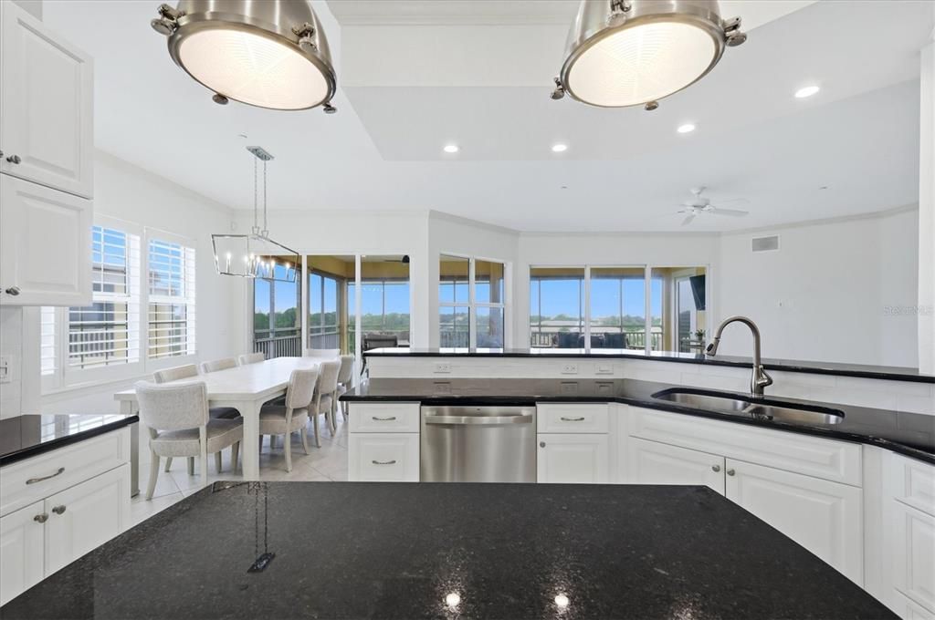 For Sale: $525,000 (4 beds, 3 baths, 2761 Square Feet)