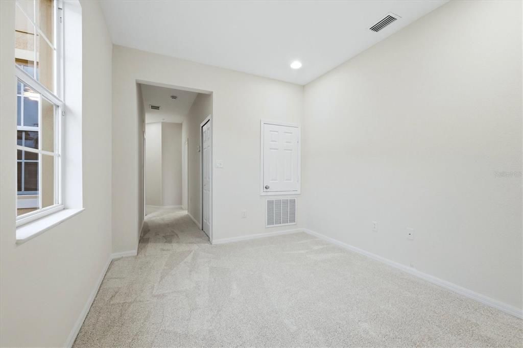 For Sale: $329,900 (3 beds, 2 baths, 1954 Square Feet)