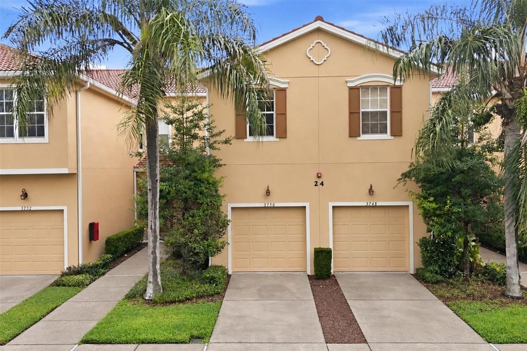 For Sale: $329,900 (3 beds, 2 baths, 1954 Square Feet)