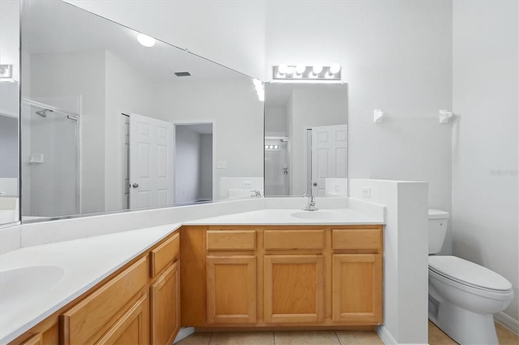 For Sale: $329,900 (3 beds, 2 baths, 1954 Square Feet)