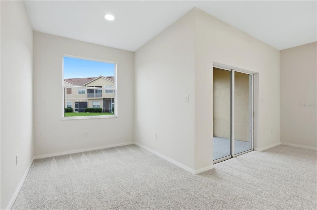For Sale: $329,900 (3 beds, 2 baths, 1954 Square Feet)