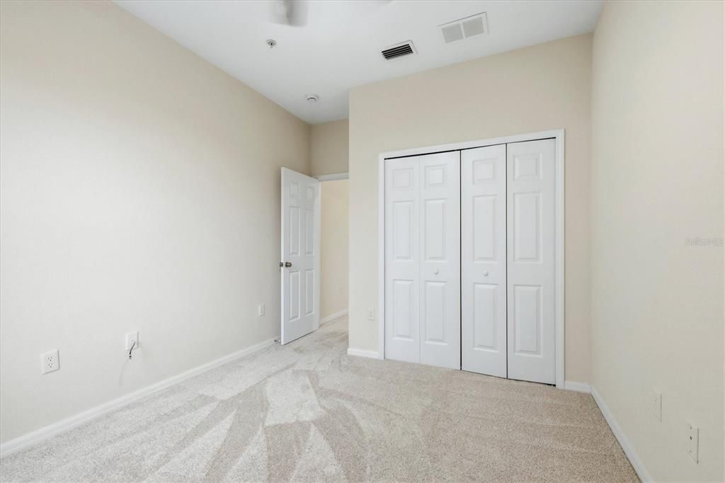 For Sale: $329,900 (3 beds, 2 baths, 1954 Square Feet)