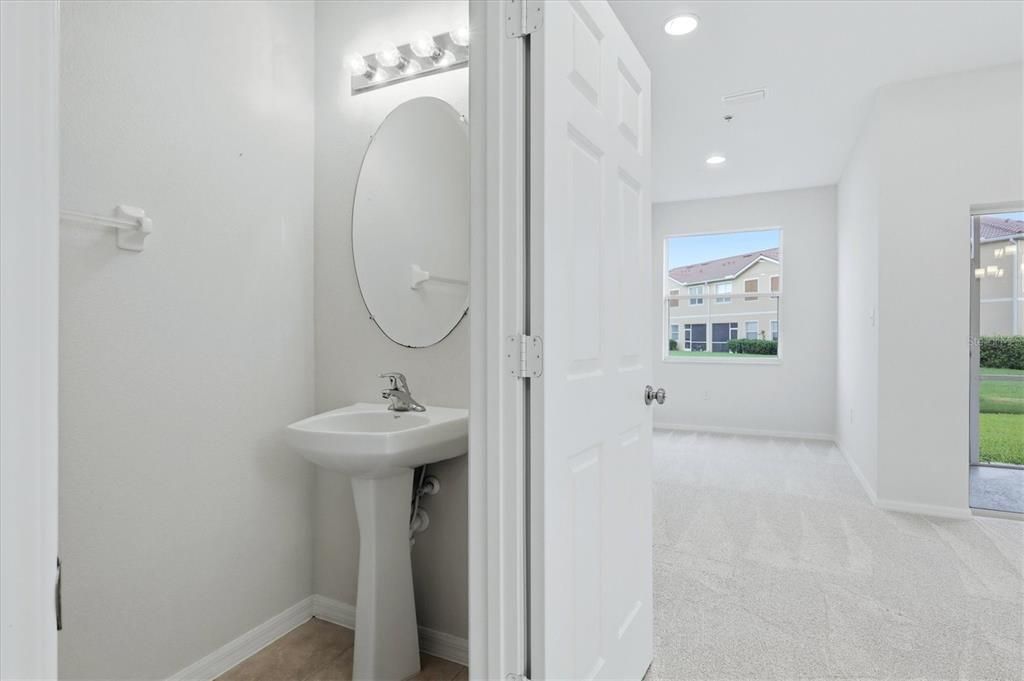 For Sale: $329,900 (3 beds, 2 baths, 1954 Square Feet)
