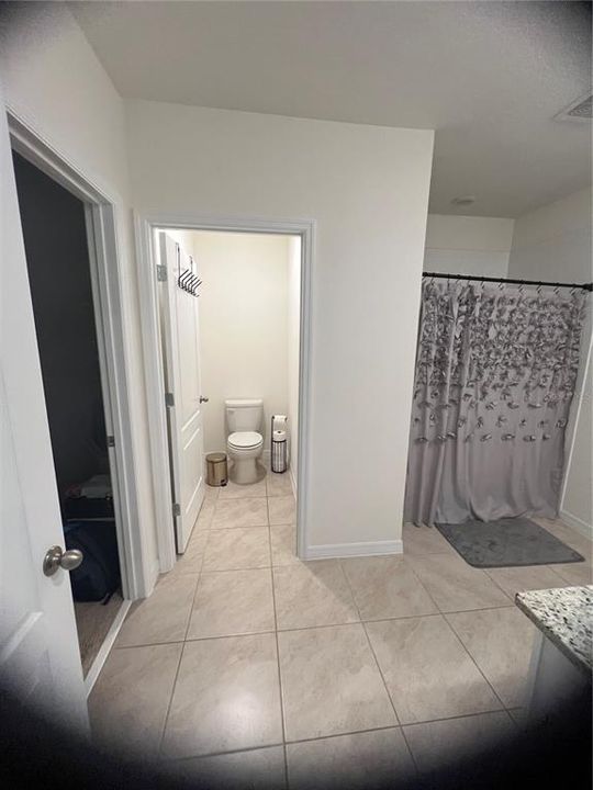 For Sale: $460,000 (5 beds, 3 baths, 2626 Square Feet)