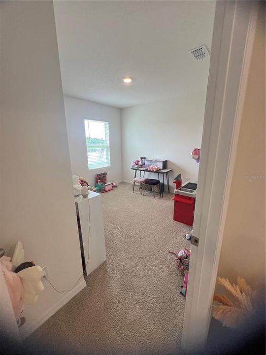 For Sale: $460,000 (5 beds, 3 baths, 2626 Square Feet)