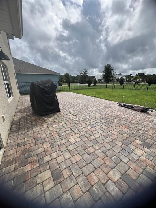 For Sale: $460,000 (5 beds, 3 baths, 2626 Square Feet)