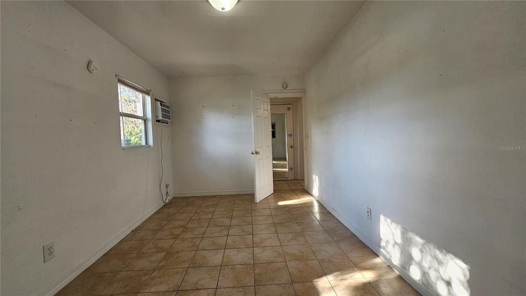 На продажу: $279,900 (4 спален, 3 ванн, 2323 Квадратных фут)