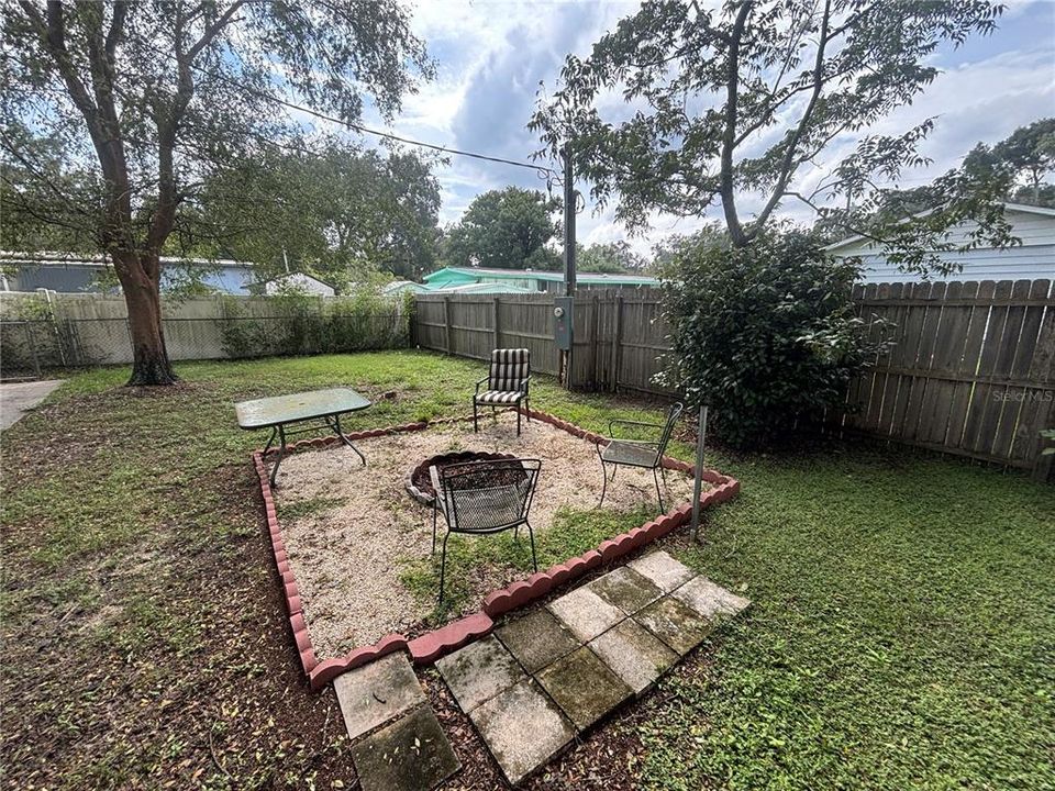 En Venta: $139,000 (3 camas, 2 baños, 1442 Pies cuadrados)