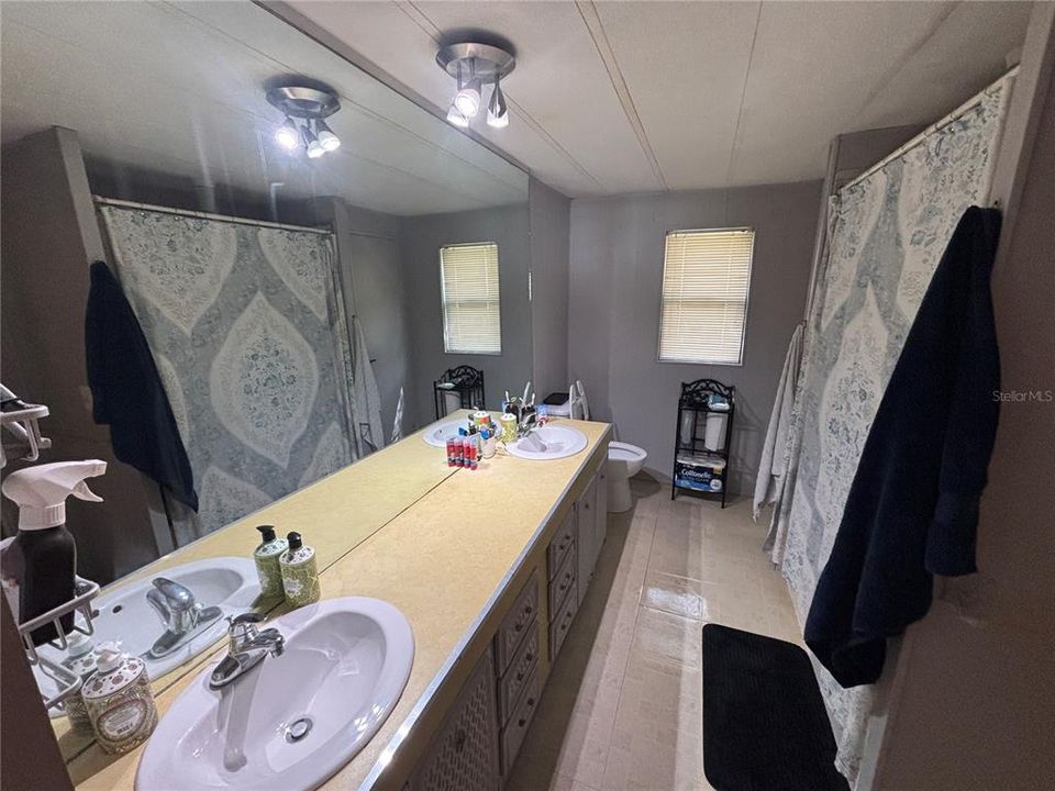 En Venta: $139,000 (3 camas, 2 baños, 1442 Pies cuadrados)