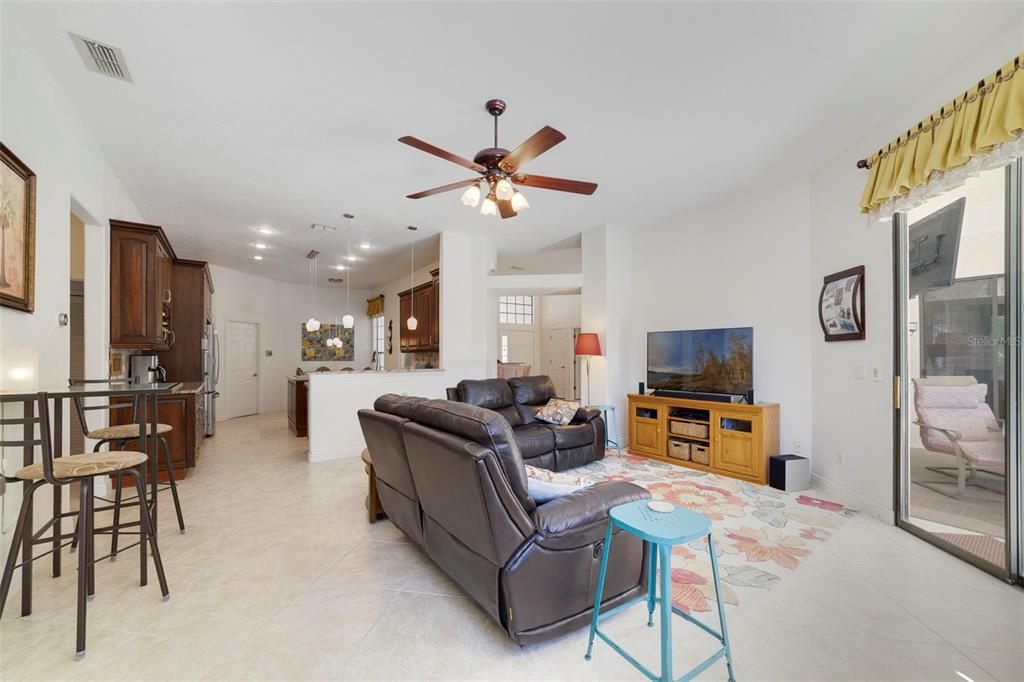 For Sale: $579,000 (4 beds, 2 baths, 2172 Square Feet)