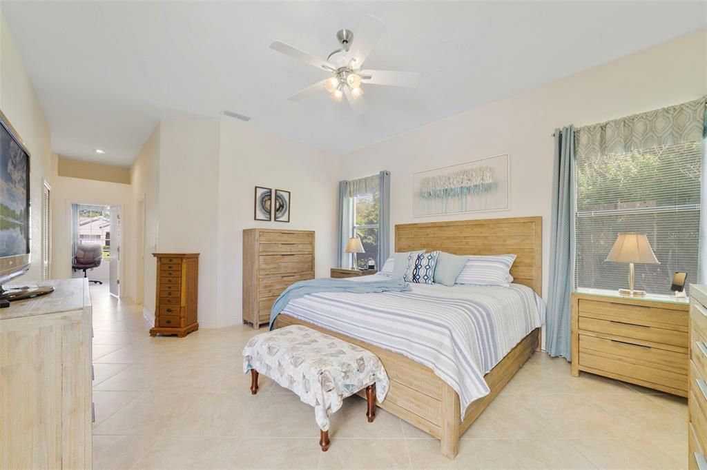 For Sale: $579,000 (4 beds, 2 baths, 2172 Square Feet)