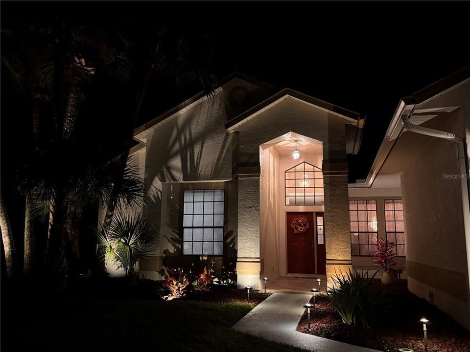 For Sale: $579,000 (4 beds, 2 baths, 2172 Square Feet)