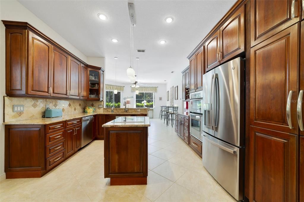 For Sale: $579,000 (4 beds, 2 baths, 2172 Square Feet)