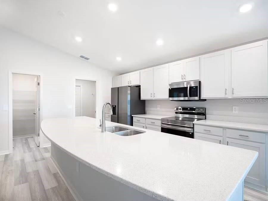 For Sale: $391,675 (4 beds, 2 baths, 1819 Square Feet)