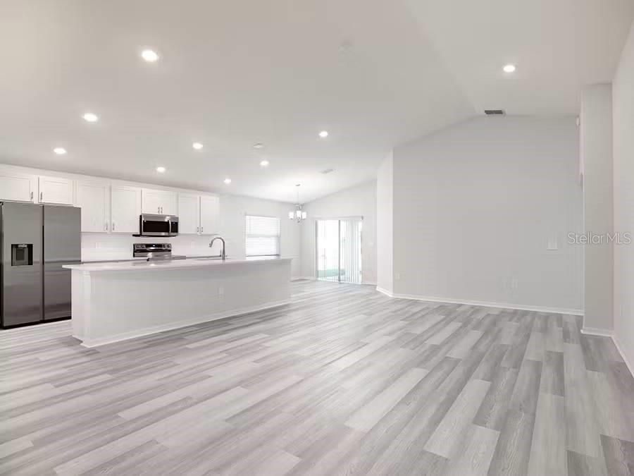 For Sale: $391,675 (4 beds, 2 baths, 1819 Square Feet)