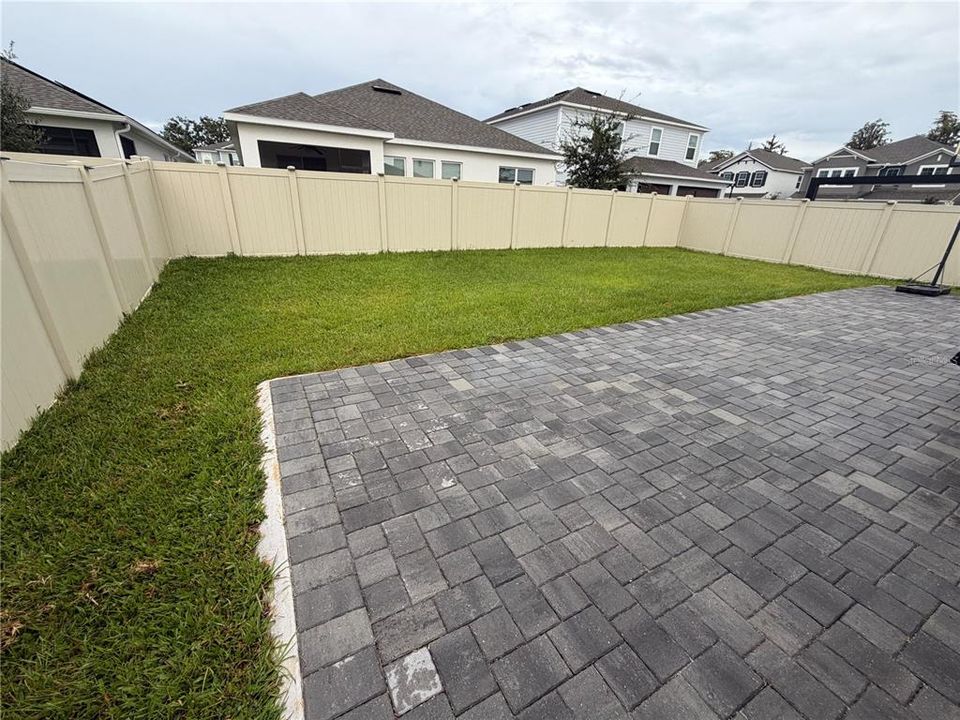 En Venta: $394,900 (4 camas, 2 baños, 1734 Pies cuadrados)