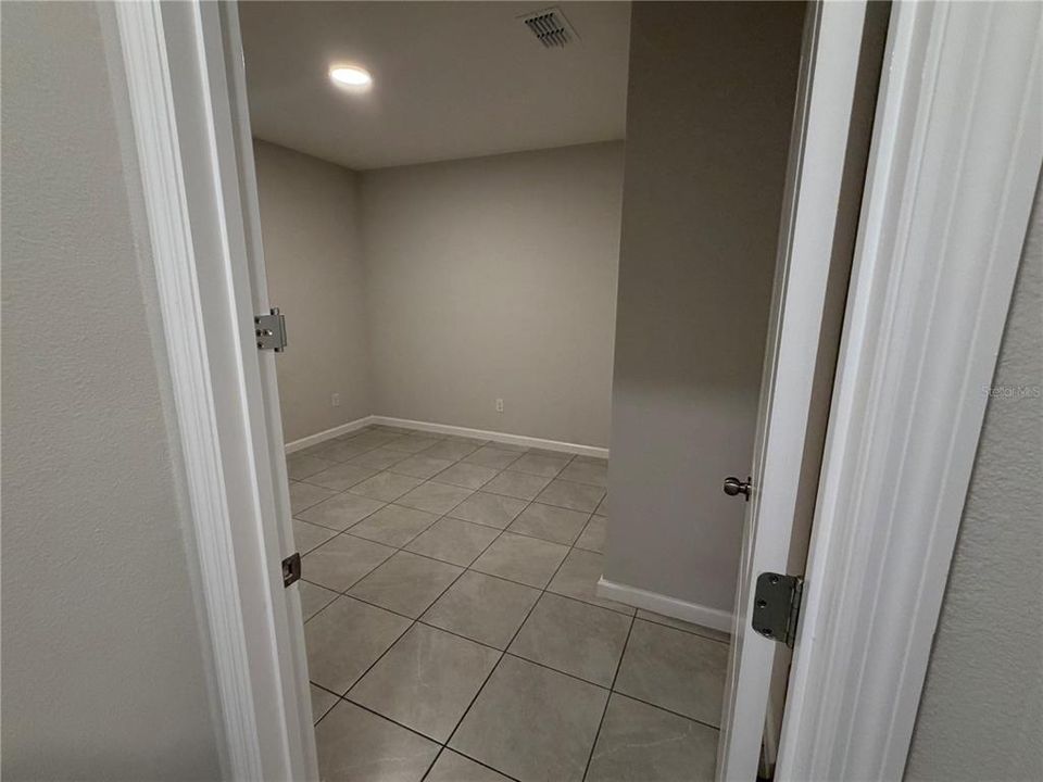 En Venta: $394,900 (4 camas, 2 baños, 1734 Pies cuadrados)