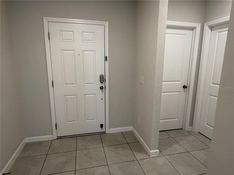 En Venta: $394,900 (4 camas, 2 baños, 1734 Pies cuadrados)