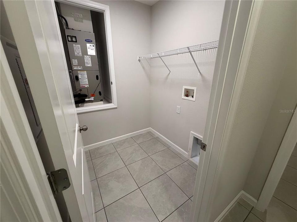 En Venta: $394,900 (4 camas, 2 baños, 1734 Pies cuadrados)