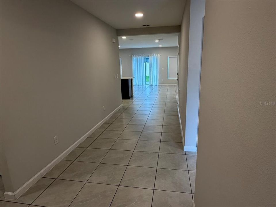 En Venta: $394,900 (4 camas, 2 baños, 1734 Pies cuadrados)