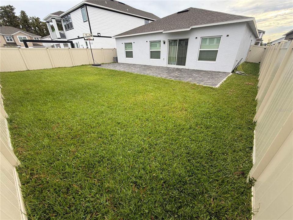 En Venta: $394,900 (4 camas, 2 baños, 1734 Pies cuadrados)