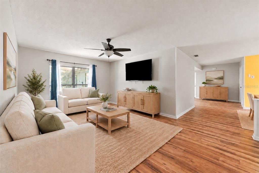 En Venta: $329,000 (4 camas, 3 baños, 2107 Pies cuadrados)