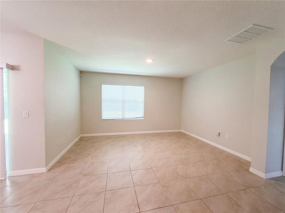 For Sale: $363,000 (4 beds, 2 baths, 1865 Square Feet)