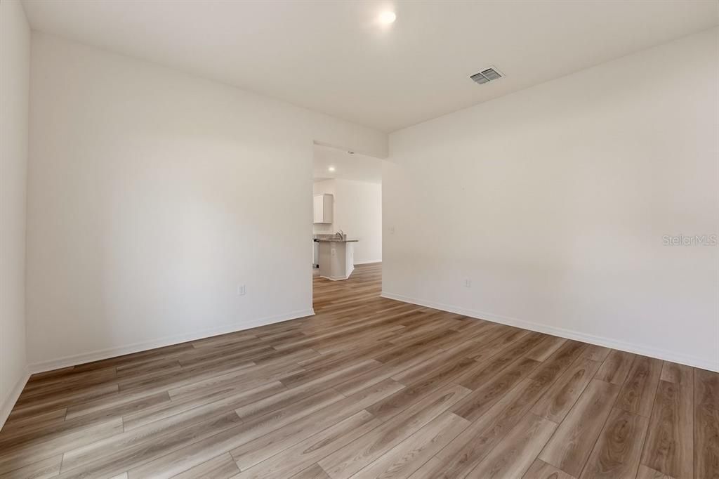 На продажу: $349,999 (3 спален, 2 ванн, 1540 Квадратных фут)