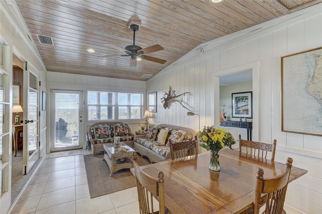 В аренду: $15,000 (4 спален, 4 ванн, 1556 Квадратных фут)