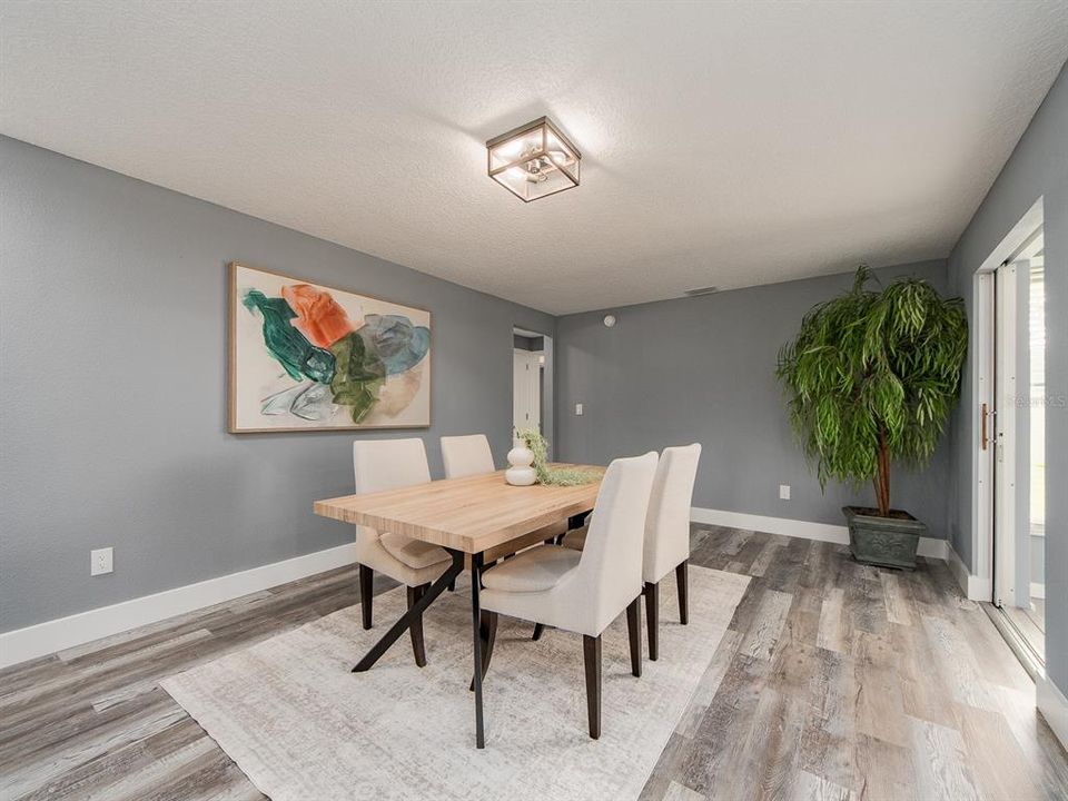 En Venta: $499,900 (4 camas, 2 baños, 1929 Pies cuadrados)