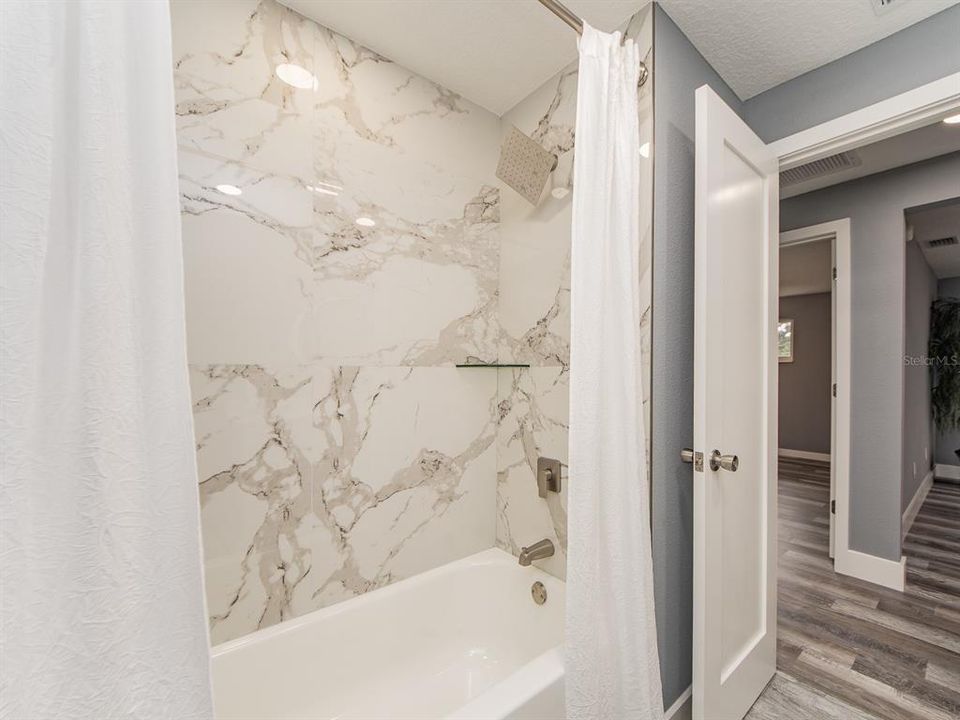 En Venta: $499,900 (4 camas, 2 baños, 1929 Pies cuadrados)