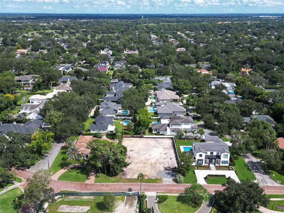 待售: $2,100,000 (0.36 acres)
