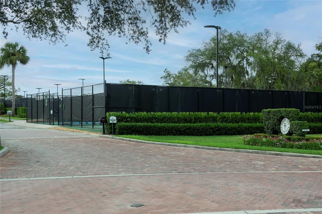 待售: $2,100,000 (0.36 acres)