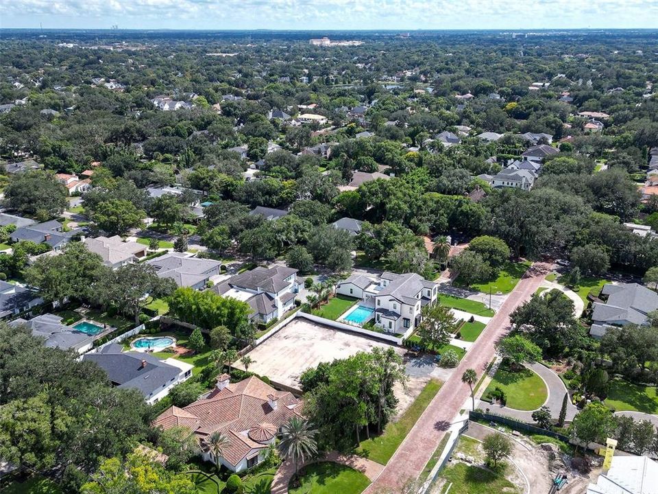 待售: $2,100,000 (0.36 acres)