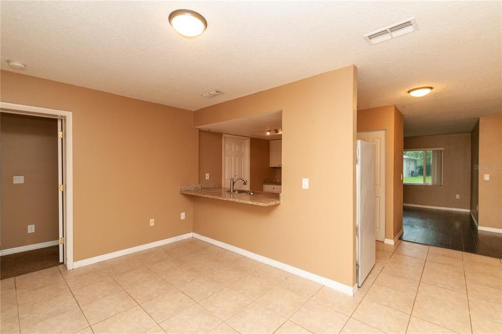 En Venta: $250,000 (3 camas, 2 baños, 1280 Pies cuadrados)