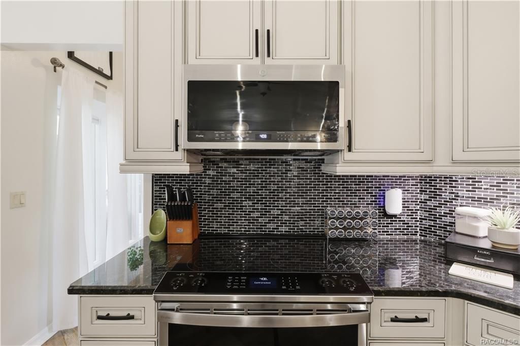 En Venta: $425,000 (3 camas, 2 baños, 1794 Pies cuadrados)