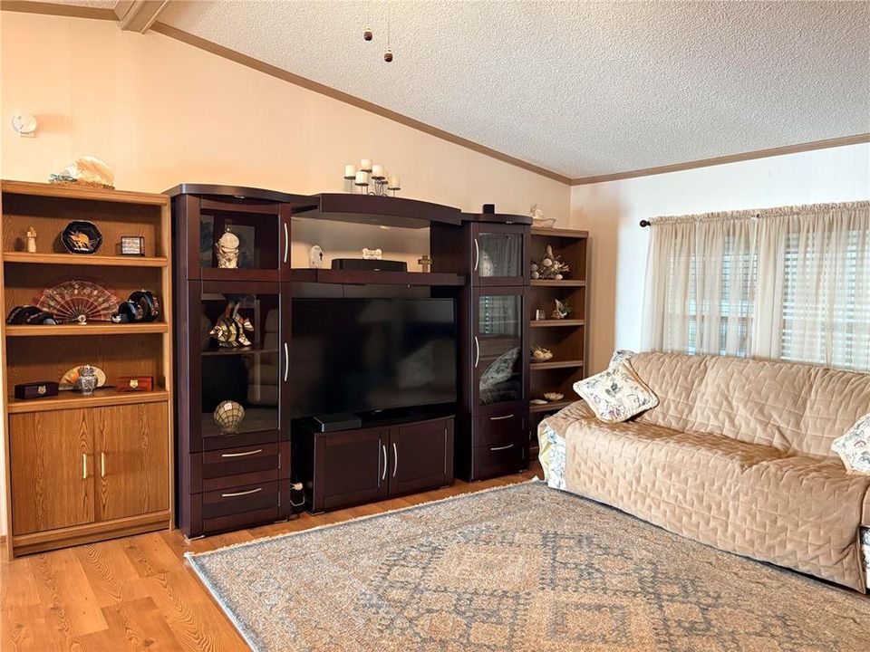 На продажу: $175,000 (2 спален, 2 ванн, 1454 Квадратных фут)