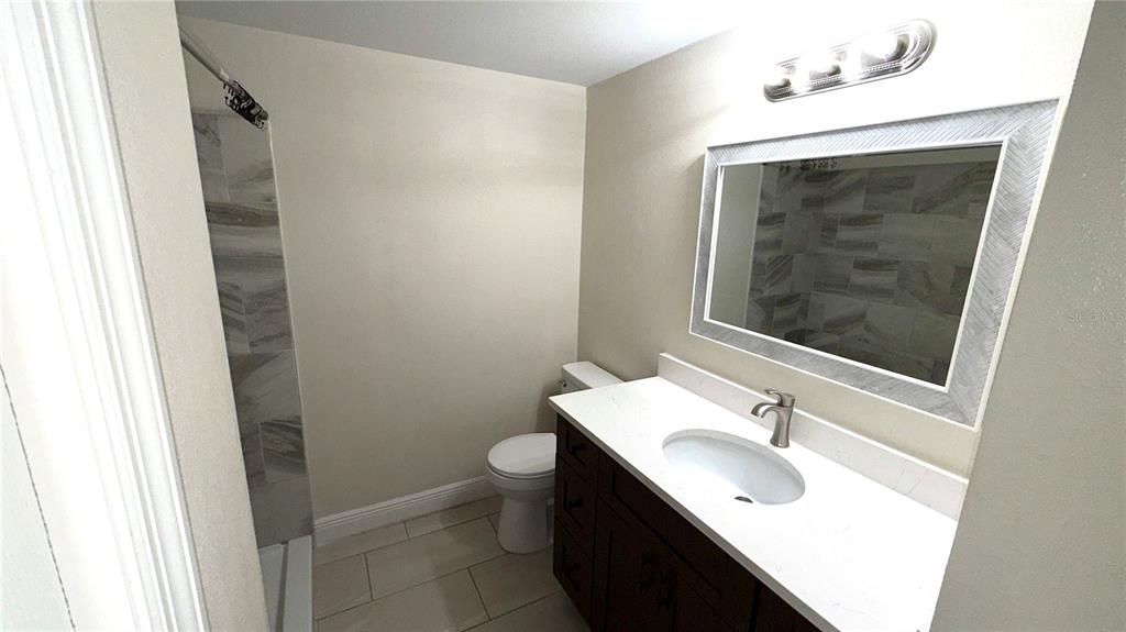 En Venta: $239,900 (4 camas, 2 baños, 1294 Pies cuadrados)