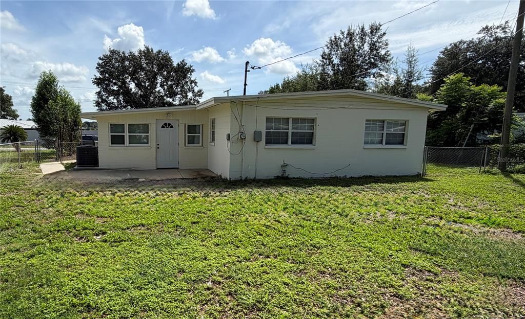 En Venta: $239,900 (4 camas, 2 baños, 1294 Pies cuadrados)