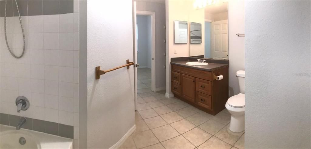 В аренду: $1,795 (2 спален, 2 ванн, 1107 Квадратных фут)