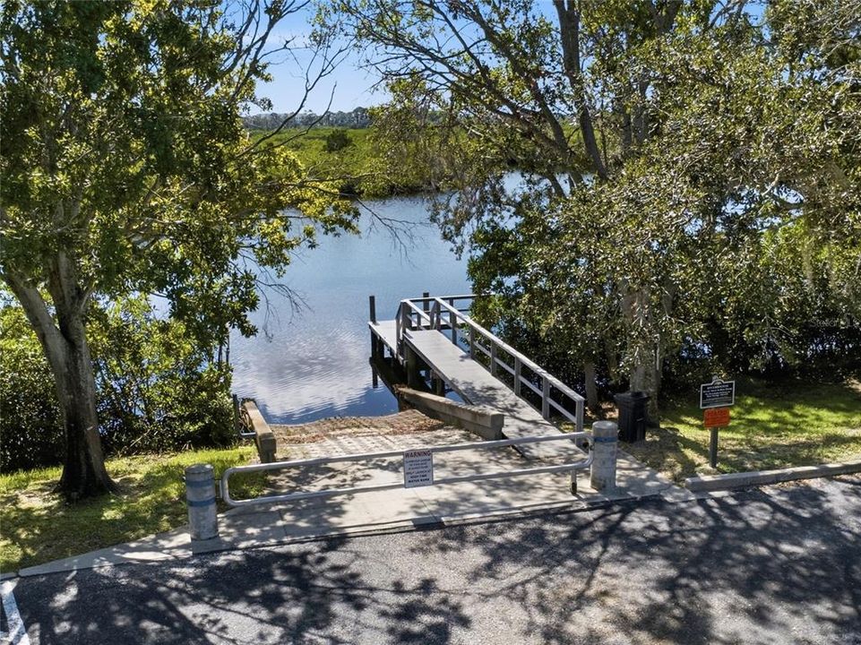 En Venta: $685,000 (4 camas, 2 baños, 2917 Pies cuadrados)