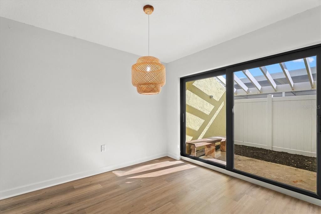 For Rent: $2,199 (2 beds, 2 baths, 1040 Square Feet)