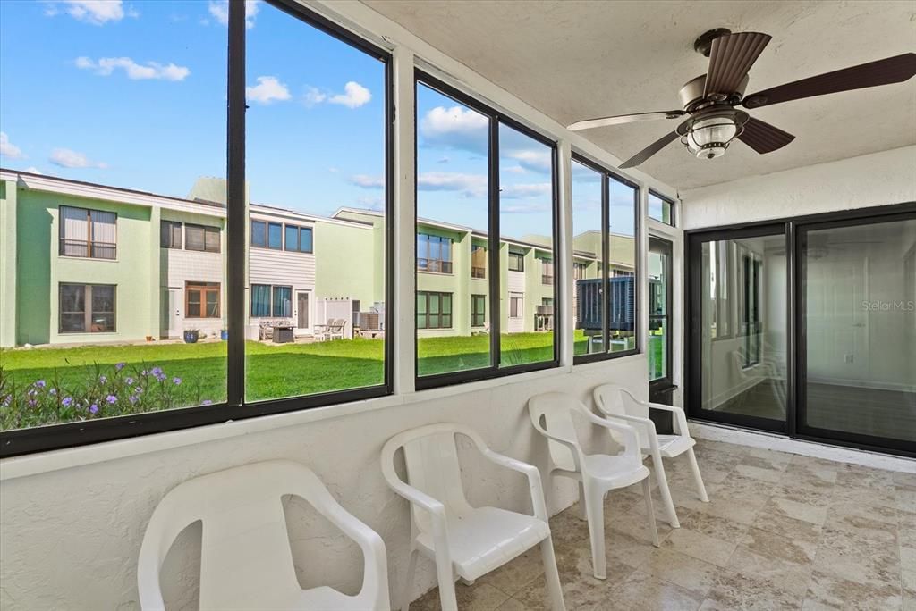 For Rent: $2,199 (2 beds, 2 baths, 1040 Square Feet)