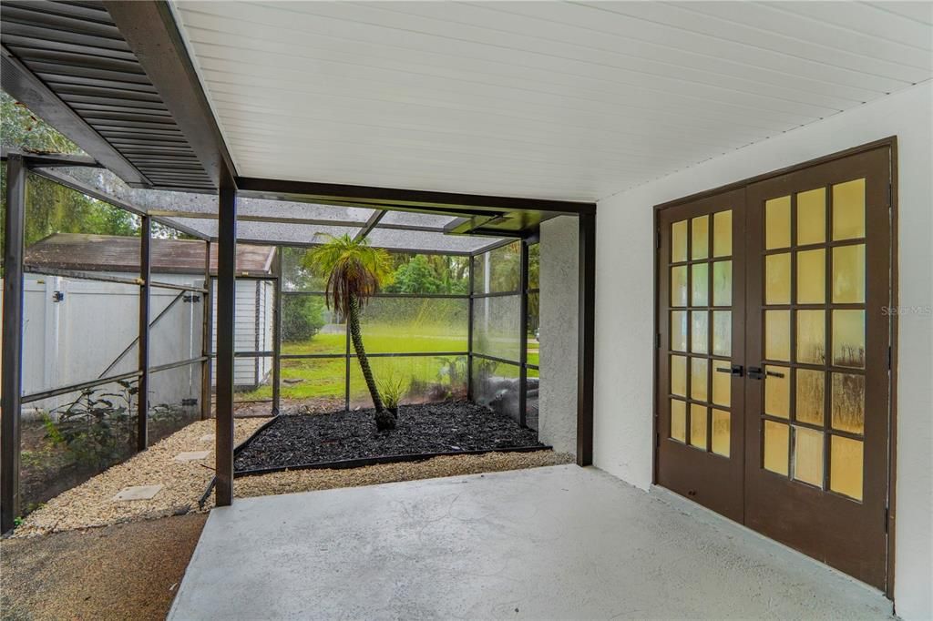 For Sale: $569,999 (4 beds, 2 baths, 2164 Square Feet)
