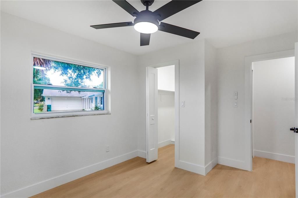 For Sale: $569,999 (4 beds, 2 baths, 2164 Square Feet)
